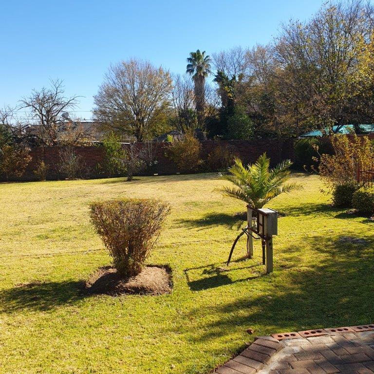 To Let 5 Bedroom Property for Rent in Ladybrand Free State